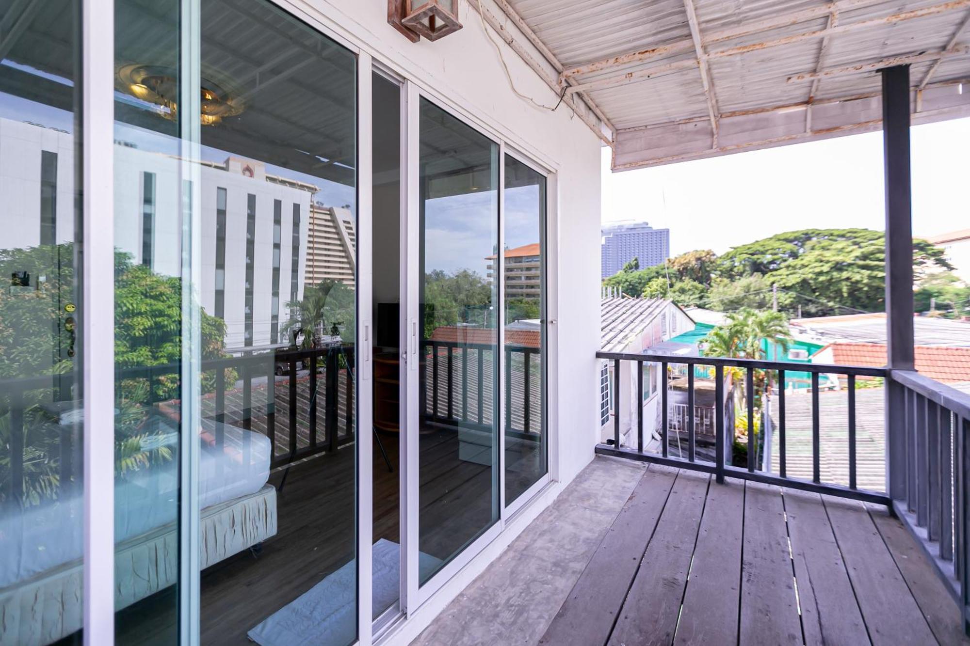 Отель Wong Amat House Паттайя Экстерьер фото