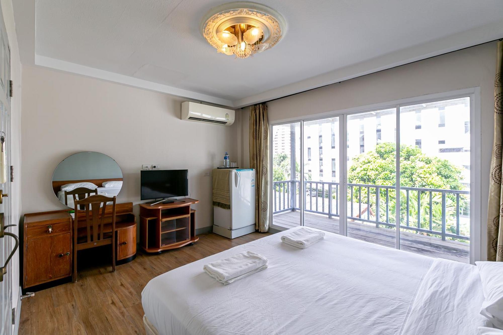 Отель Wong Amat House Паттайя Экстерьер фото